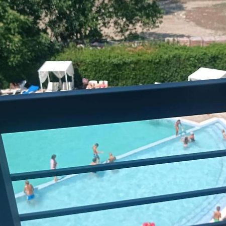 Modern 2 Bedroom Apartment In Top Location In Sunny Beach Just 150 Meters From Casino Platinum 외부 사진