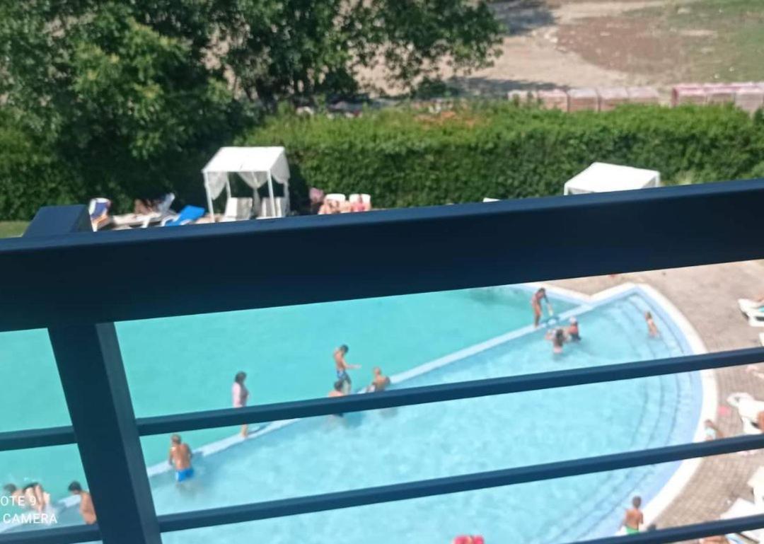 Modern 2 Bedroom Apartment In Top Location In Sunny Beach Just 150 Meters From Casino Platinum 외부 사진